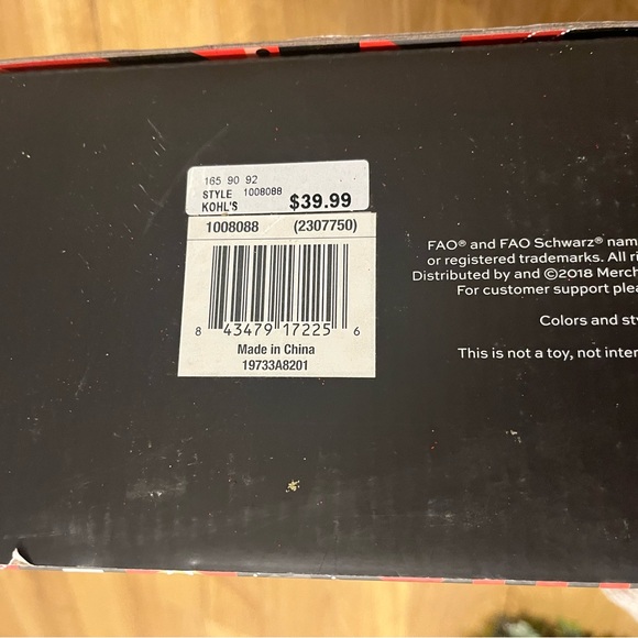 FAO Schwartz Santa Mailbox & Stationary Set - Picture 3 of 3